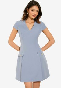 REGULAR FIT - CAP SLEEVE TAILORED - Denné šaty - blue