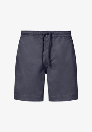Marineblauwe zwemshorts met elastische tailleband en verstelbare koord aan de voorkant, knielengte, gladde stof, zonder zichtbare logo's of patronen.