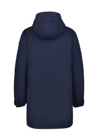 Giacca isolante blu navy con cappuccio, maniche lunghe e polsini elasticizzati. Texture liscia, design semplice e senza loghi o accenti visibili.