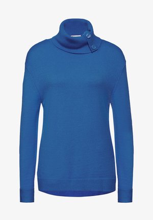 Pull en tricot bleu avec un col haut, présentant un détail de bouton sur le côté. Manches longues et texture simple et lisse.