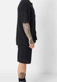 Sixth June Short - black