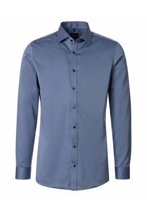 Męska koszula z długim rękawem na guziki w jednolitym, denimowym niebieskim kolorze, z ostrym kołnierzykiem i czarnymi guzikami.