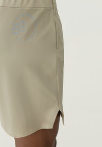 Born Living Yoga Sportiniai šortai - beige