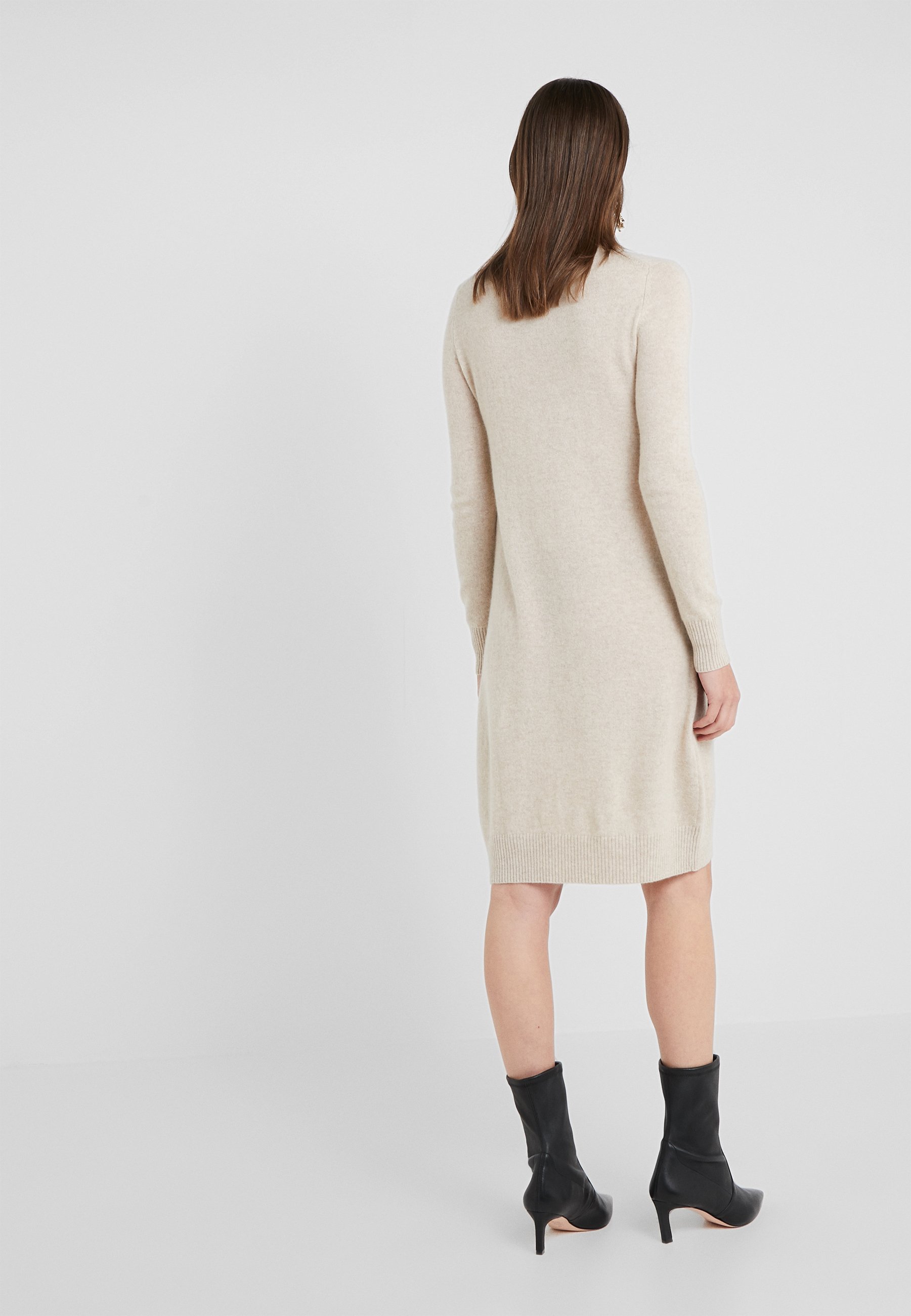 pure cashmere TURTLE NECK DRESS Gebreide jurk oatmeal pure cashmere TURTLENECK Trui oatmealBeige Zalando.nl