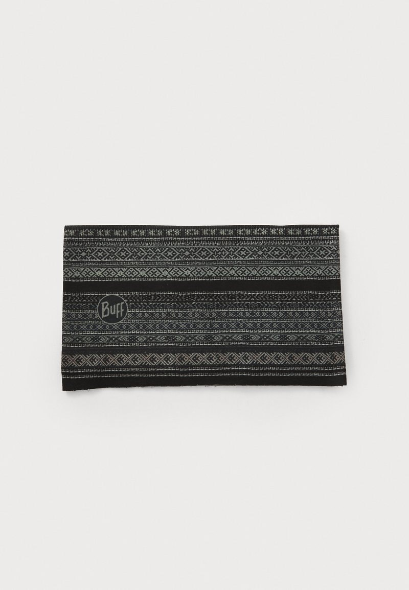 Buff Halswärmer mit einem strukturierten schwarz-grauen Muster, das geometrische Designs aufweist. Weicher, dehnbarer Stoff. Rundes Logo an der Seite aufgedruckt.