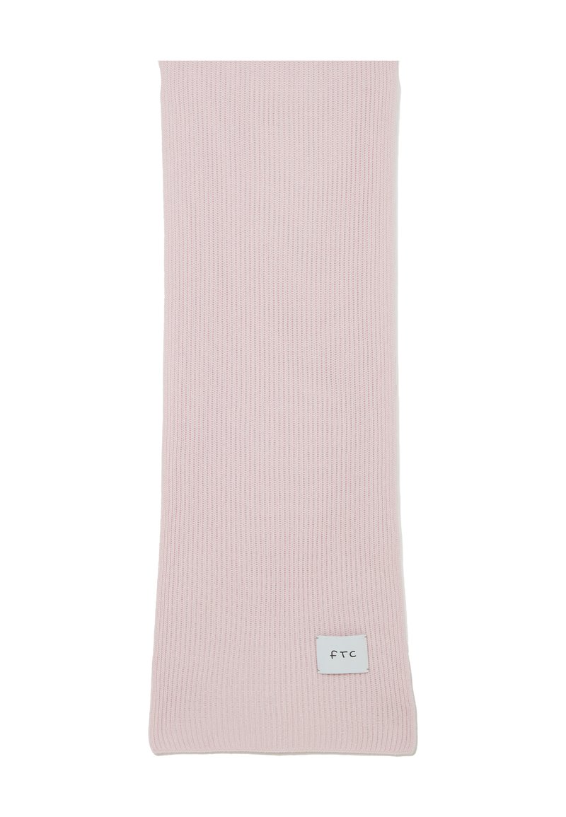 Light pink knitted scarf with a ribbed texture. Features a small white label with black text at one end.