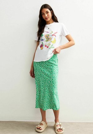 New Look FLORAL MIDI - Pennkjol - green pattern