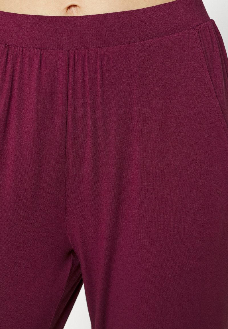 Viola Abbigliamento Semplice Maglia Da Calcio Con Design Semplice