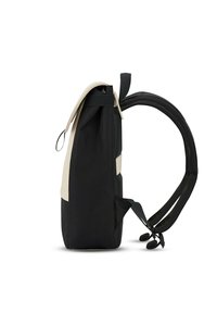 Plecak w kolorze czarno-kremowym, charakteryzujący się smukłym designem, regulowanymi, wyściełanymi paskami oraz teksturowanym materiałem dla zwiększonej trwałości.