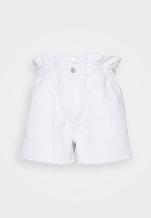 Valkoiset farkkushortsit, joissa on risat reunat, joustava vyötärö ja etupainike. Sisältää kaksi sivutaskua.