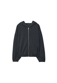 Černá bunda na zip s vertikálními bílými pruhy, kapucí a elastickými manžetami; disponuje krátkým střihem a hladkou texturou látky.