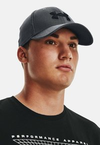 Under Armour BLITZING LOW - Nokkmüts - pitch gray