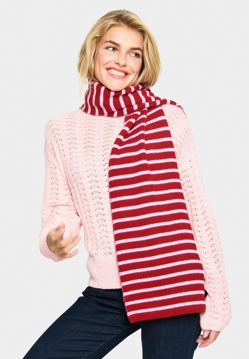 Saint Tropez AFBI - Sál - equestrian red
