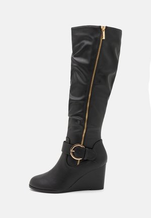 Wedge boots - black