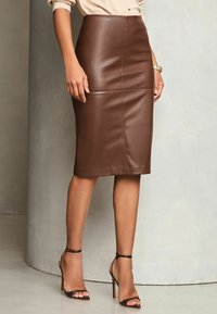 Lipsy Ceruzaszoknya - brown