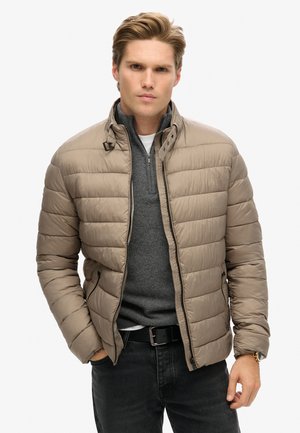 PADDED - Jas - deep beige slub