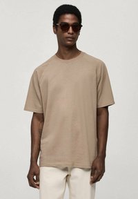 Mango Základné tričko - beige
