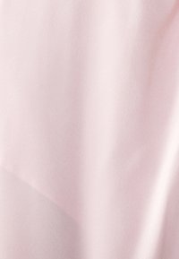 Unselected, baby pink