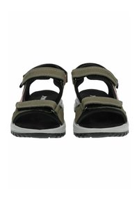 Olijfgroene sandalen met verstelbare bandjes, een zwart gevoerd voetbed en een grijze rubberen zool met een profiel met textuur. Heeft contrasterende stiksels.