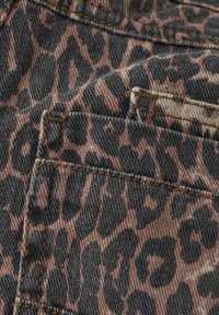 Creamie WIDE LEO - Jeans relaxed fit - brown leo