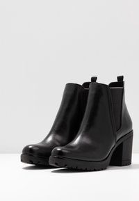 Marco Tozzi Botines bajos - black