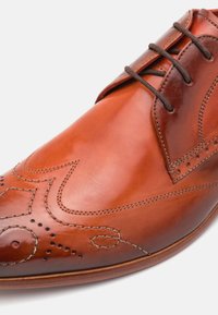 Melvin & Hamilton TONI 52 - Stringate eleganti - shade brown/beige/red/natural