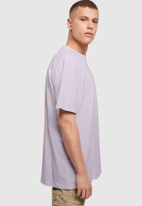 Merchcode HAPPINES HEAVY  TEE - T-shirts med print - lilac