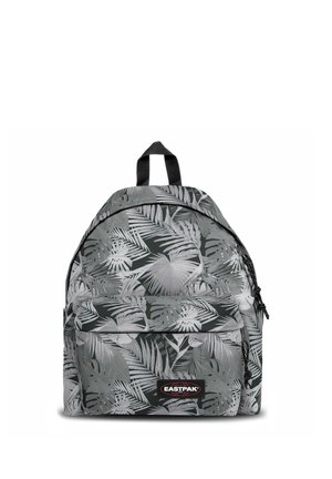 Plecak z czarno-białym tropikalnym wzorem liści, przednią kieszenią na zamek i górnym uchwytem, z logo Eastpak na kieszeni.
