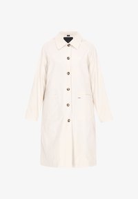 Kijelölve, offwhite