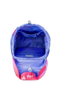 Zaino viola e rosa con chiusura a zip, realizzato in nylon liscio, con un ampio interno e una piccola tasca interna. Decorato con un design a forma di cuore.