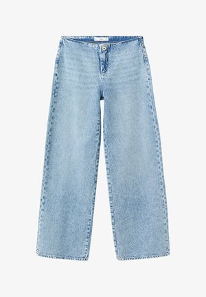 Jean en denim bleu clair à jambes larges avec fermeture bouton et zip, coutures à l'avant et sans poches visibles, posé à plat sur fond blanc.