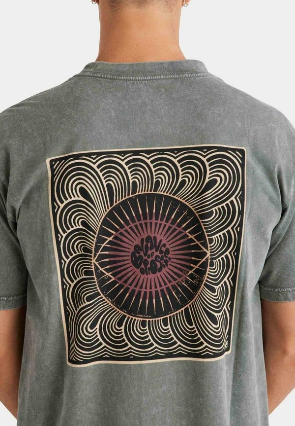 JUPITER - Print T-shirt - jade3