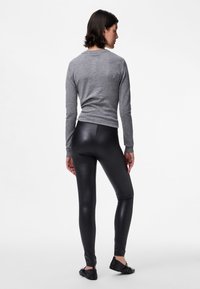Pieces PCNEW SHINY - Legging (type pantalon) - black