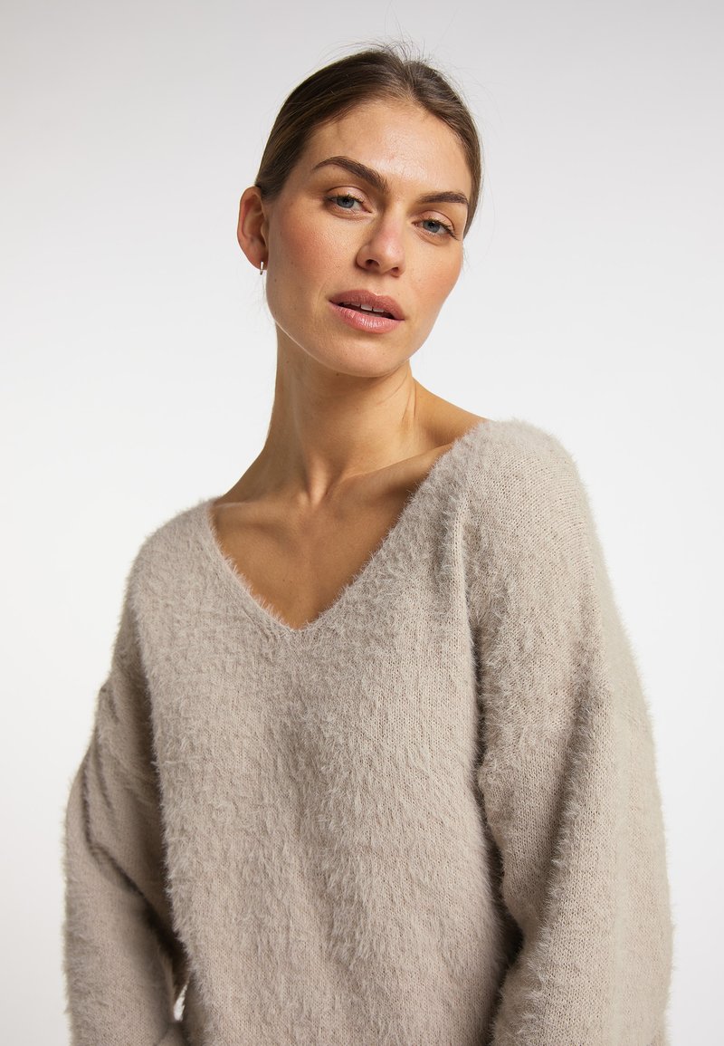 Damen Strickjacken | usha USHA LYNNEA Strickpullover stein - FT66495 Damen Strickjacken | usha USHA LYNNEA Strickpullover stein - FT66495