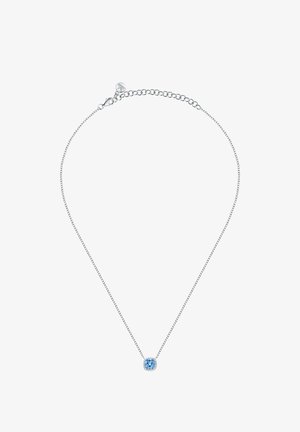 Collana in argento con pendente rotondo in pietra blu e montatura ad anello testurizzata. Lunghezza regolabile con chiusura a gancio.