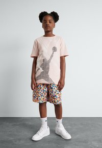Jordan POOLSIDE UNISEX - Shorts - legend pink