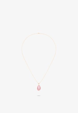 Roségouden ketting met een delicate schakel en een druppelvormige roze hanger, gladde textuur en minimalistisch ontwerp.