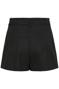 Shorts negros de cintura alta con trabillas ajustadas y detalles de costura sutiles en la parte delantera, mostrando la vista trasera sobre un fondo blanco liso.