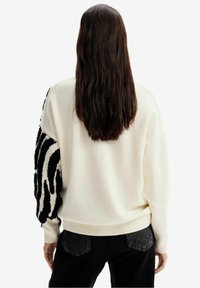 Desigual Strickpullover - beige