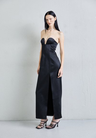 Sara Battaglia Robe de soirée - black