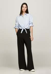 Tommy Jeans FRONT TIE - Blusa - breezy blue