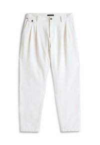 Pantaloni bianchi in cotone con vita alta, due pieghe frontali, due tasche laterali e chiusura con bottone. Texture liscia, design con gamba dritta.