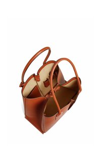 Sac à main en cuir marron avec poignées rondes doubles, fermeture ouverte, deux poches intérieures et une finition lisse et texturée.