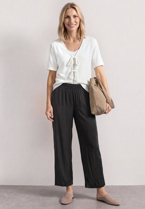 Street One, HIGH WAIST WIDE LEG HOSE IM LOOSE FIT - Pantalon classique - black