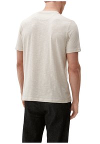 s.Oliver MIT HENLEYAUSSCHNITT - T-shirt basic