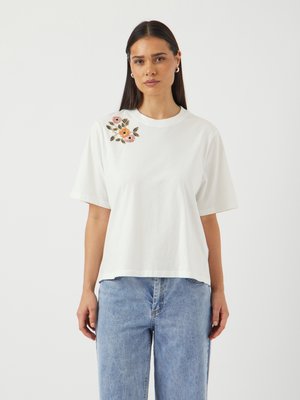 YASSANNIA BOXY TEE  - Tričko s potlačou - star white