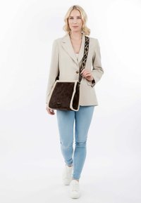 Tamaris CHARLIE - Borsa a tracolla - brown 200