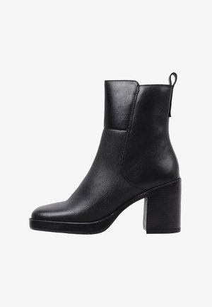 Sandra Fontán Botines de tacón - black