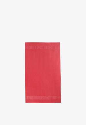 Asciugamano rettangolare rosso con la scritta "LIU JO" in rilievo lungo i bordi superiore e inferiore.