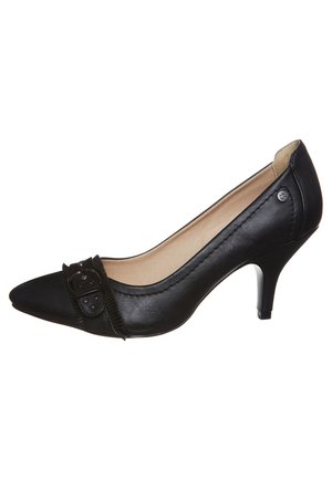 Czarne skórzane szpilki z ostrym noskiem, ozdobną kokardą i frędzlami z przodu oraz smukłym, stożkowym obcasem. Gładka tekstura i klasyczny design.